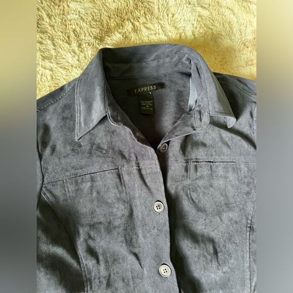 Express Button Up Blouse - Picture 6 of 12